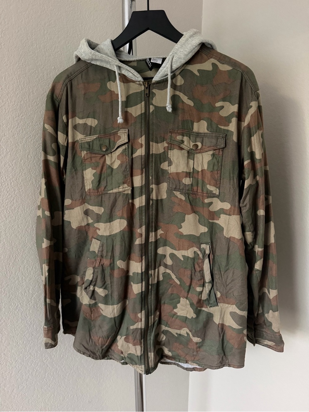 Divided Camouflage Zip-Up Jacket with Gray Hood
